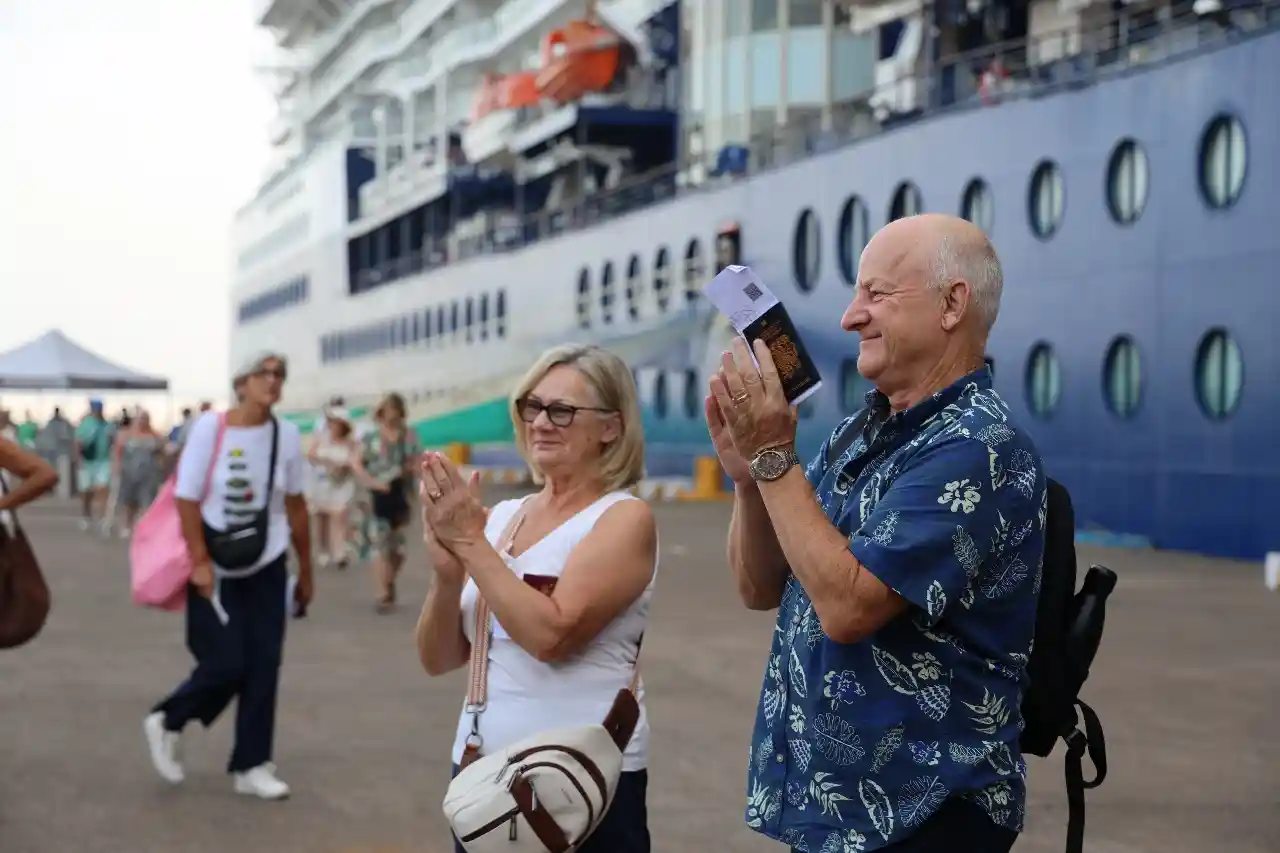 Images of Blog First Around the World Cruise